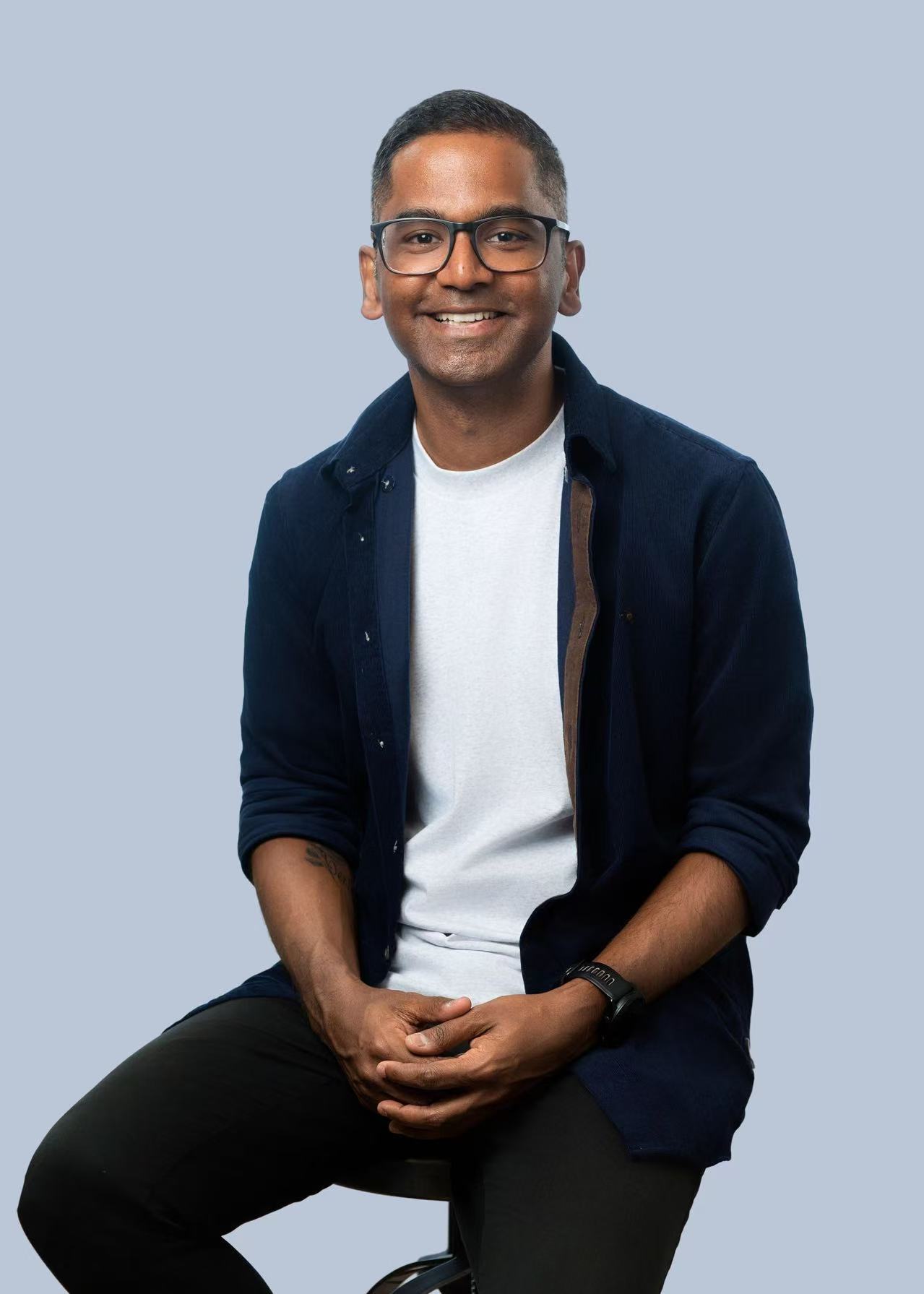 Shehan Ebenezer Auckland Lawyer Meet the Team Shehan was raised in the eastern suburbs of Auckland and graduated from the University of Auckland with a conjoint Bachelor of Laws and Bachelor of Science. He gained valuable experience in a small Auckland law firm for two years before moving to a busy suburban firm where he soon became a partner. He spent seven years at this firm managing a large volume of transactional work for a diverse client base. He has experience in all aspects of general practice with a particular focus on property, business sales and purchases, wills, estates, and relationship property. He is a down-to-earth, practical and relatable lawyer, and enjoys getting to know his clients and understanding their needs. Shehan resides with his young family (including two miniature schnauzers) in Hobsonville. He is an avid sports fan with most weekends being filled with cricket, rugby, league, basketball and baseball. He is a member of the Waitakere Cricket Club.